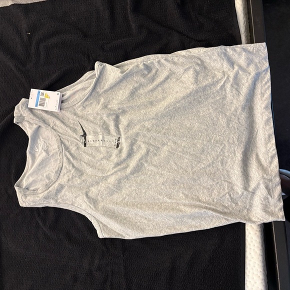 Nike Gray Tank Top - Picture 1 of 1